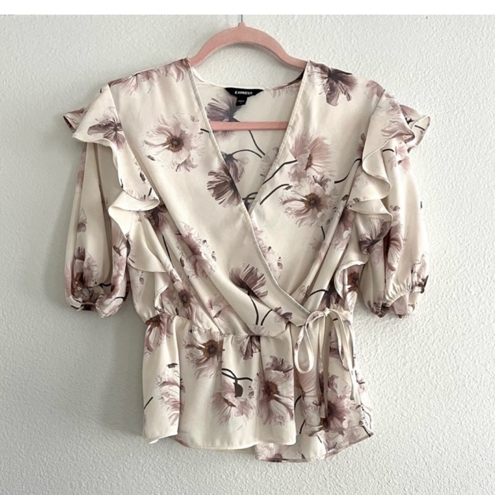 Express Floral Pink Lavender and White Blouse S